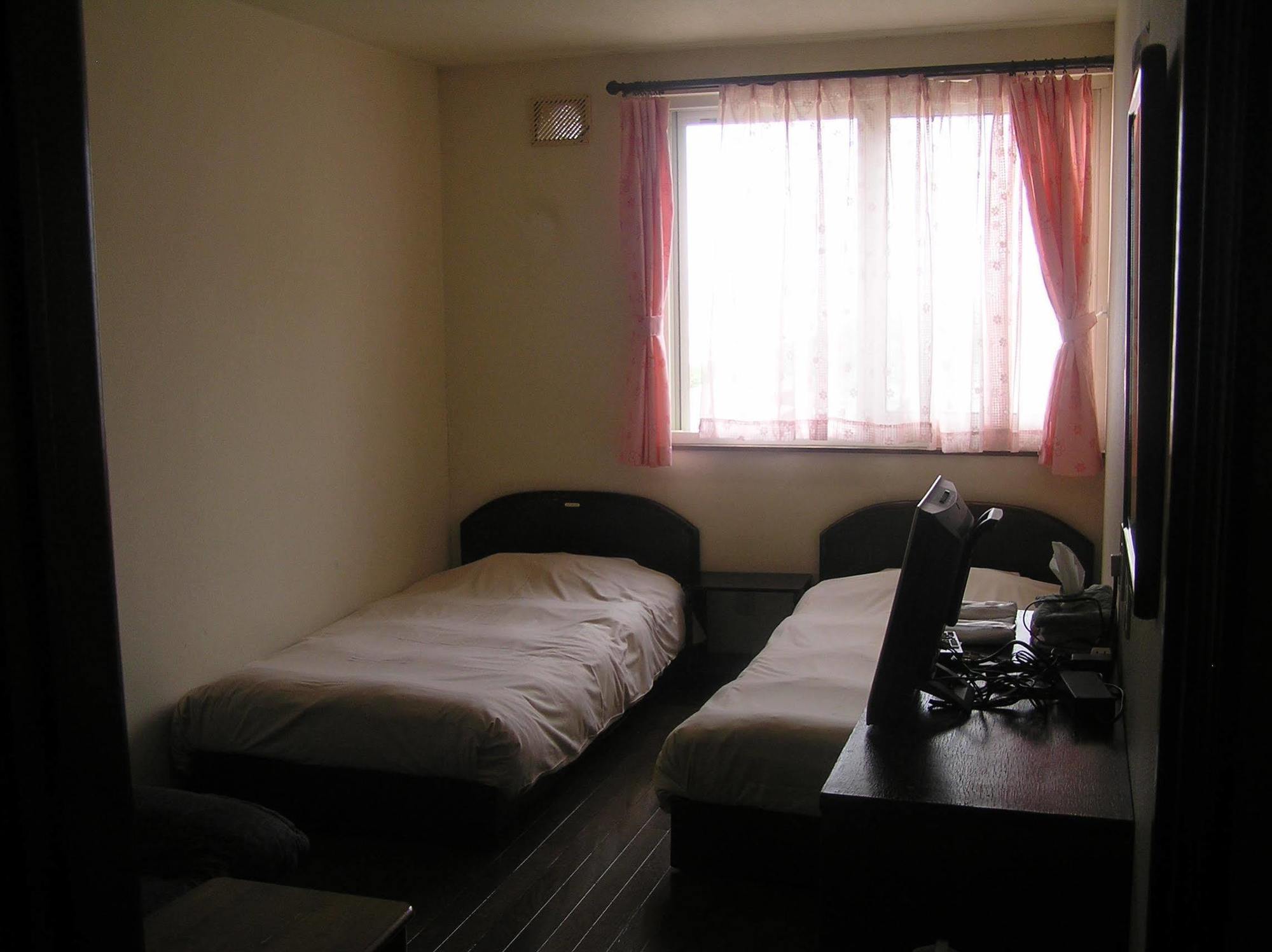 เพนชัน ยัง เฮาส์ Hotel ฟุระโนะ ภายนอก รูปภาพ